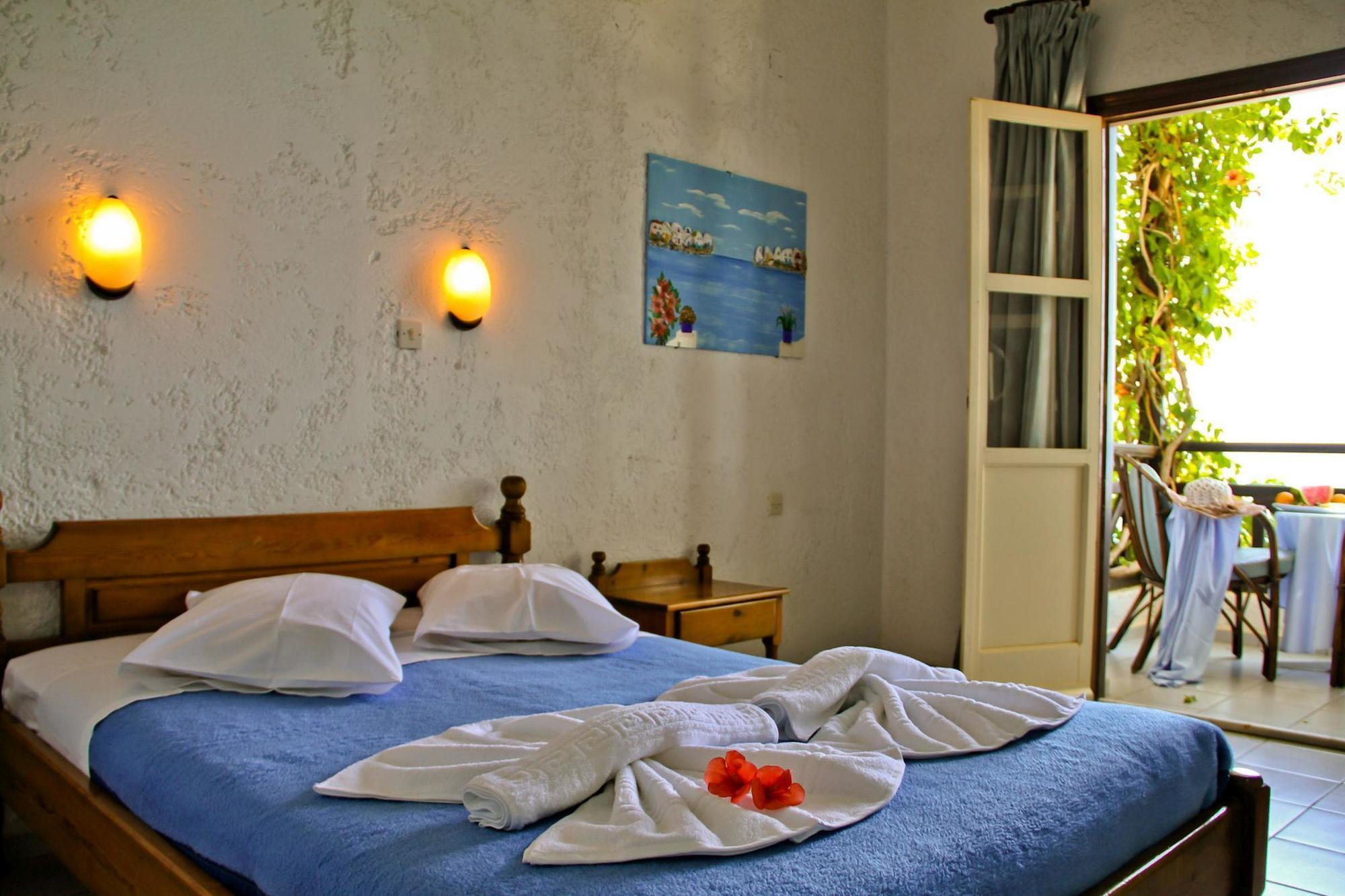 Azure Mare Hotel แอร์ซอนิสซอส ภายนอก รูปภาพ